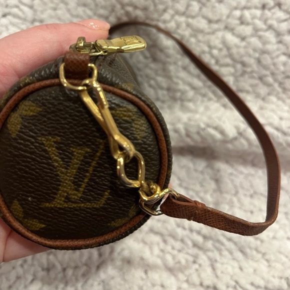 Authentic Louis Vuitton Mini Papillon Monogram Handbag with Strap - Picture 10 of 11